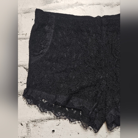 Wilfred Jules Black Lace Shorts • Size 6 • High Rise Scalloped Hem - Picture 4 of 11